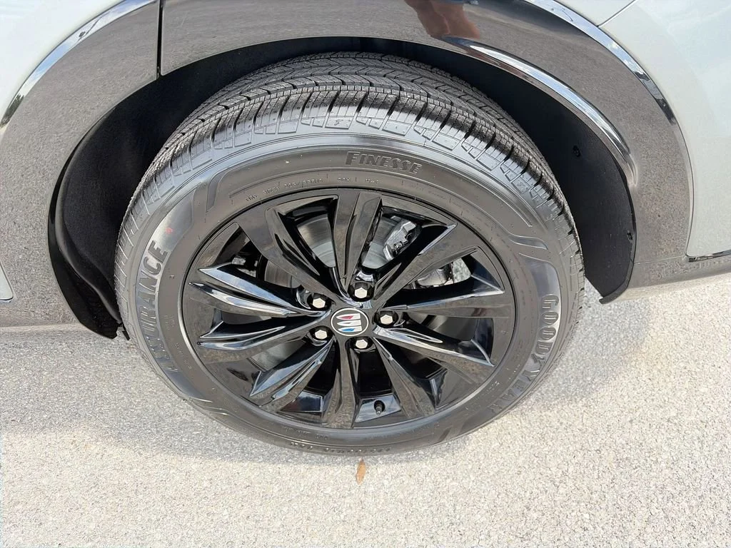 2026 Buick Envista Sport Touring - Photo 38
