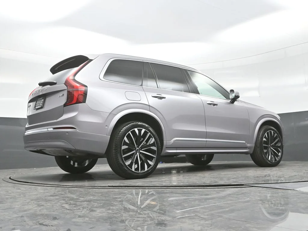 New 2026 Aurora Silver Volvo Plus image 25
