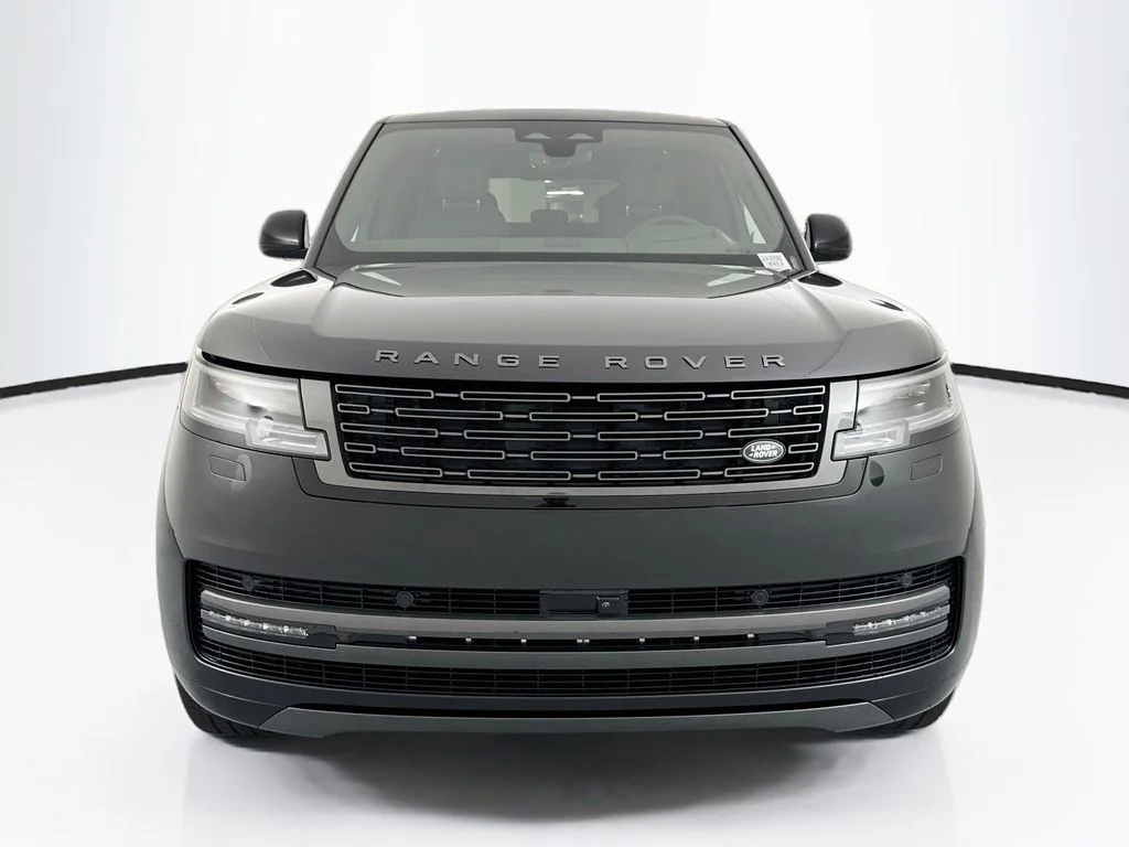 New 2027 Santorini Black Land Rover SE image 2