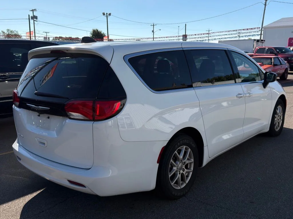 Used 2024 White Chrysler LX image 7