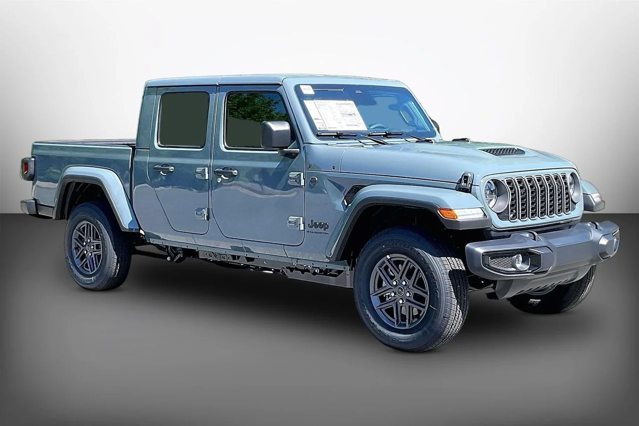 New 2026 Anvil Clearcoat Jeep Sport S image 1