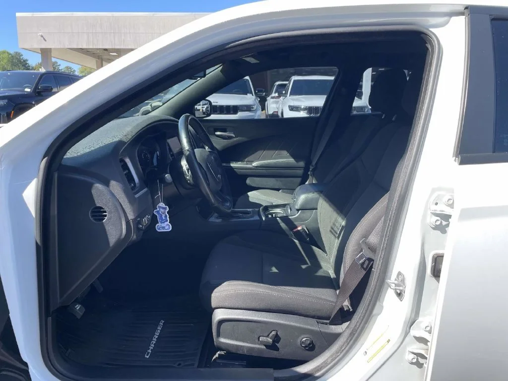 Used 2021 White Dodge SXT image 22
