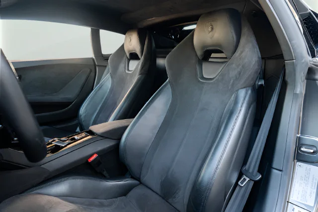 Used 2016  Lamborghini  image 34