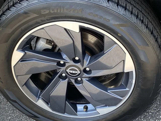 Used 2024 Gray Nissan SV image 32