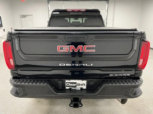 Used 2021 Black GMC Denali image 9