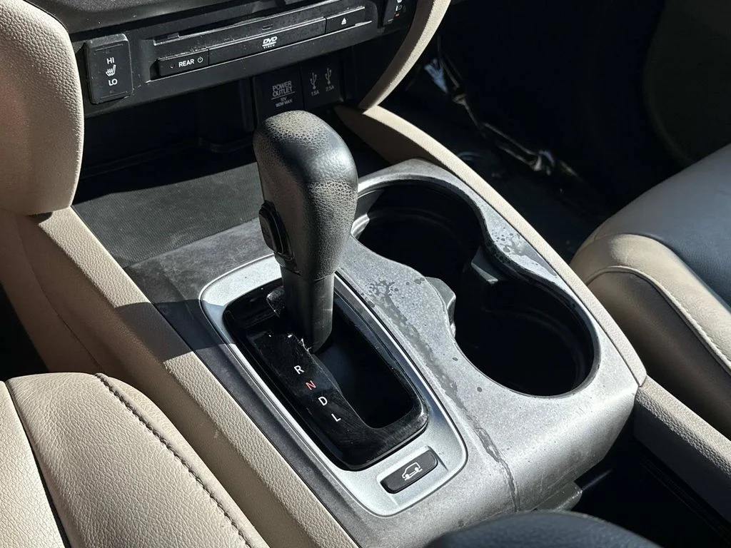 Used 2016  Honda EX-L image 40