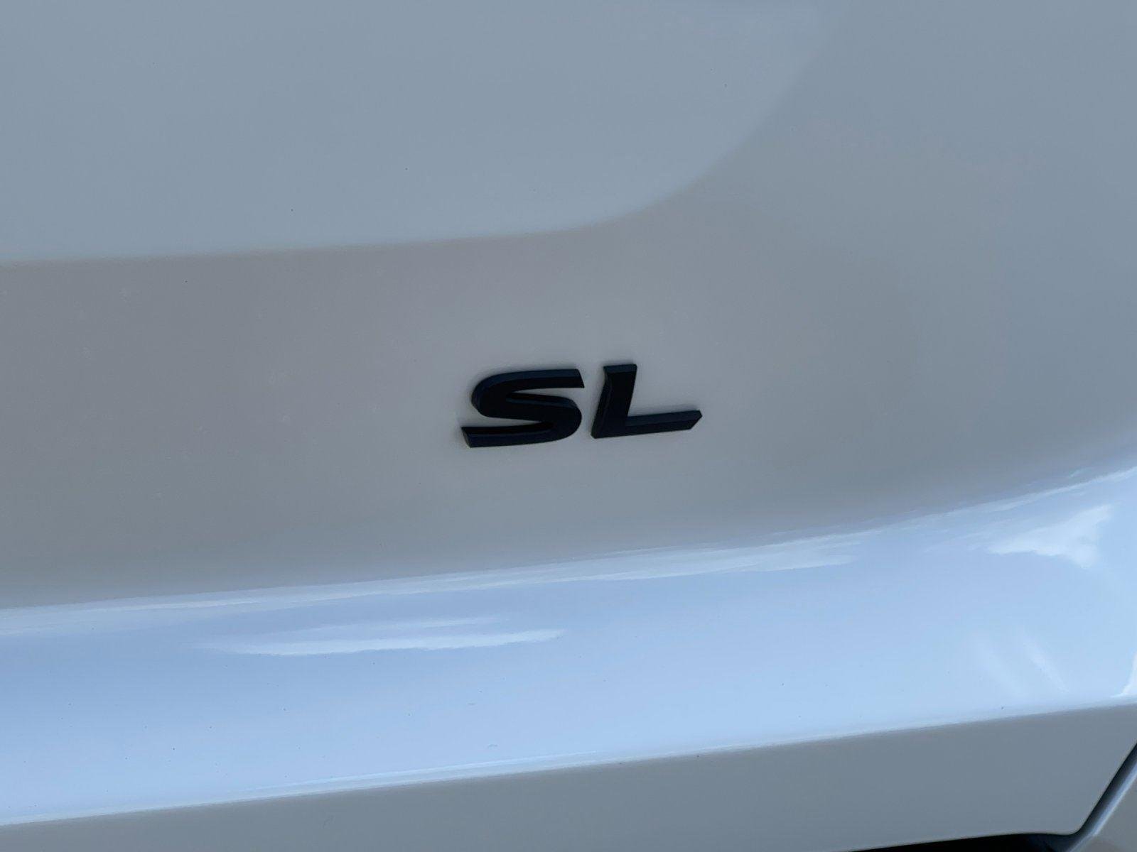 Used 2025 Everest White Pearl Tricoat Nissan SL image 11