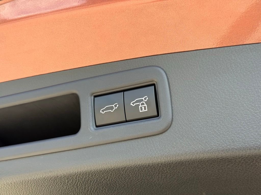 2025 Lexus RX 350 - Photo 15