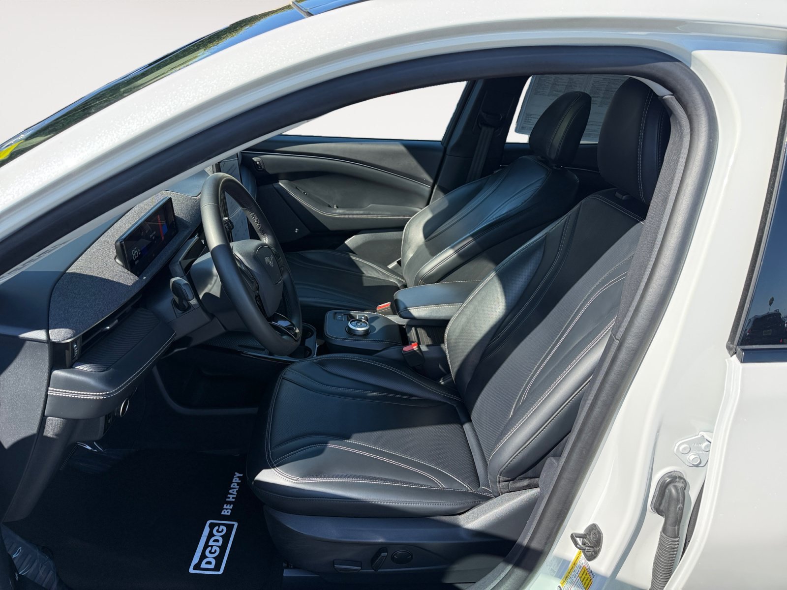 Certified Used 2023 White Metallic Ford Premium image 10