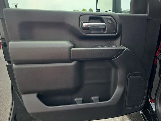 Used 2026 Black Chevrolet Custom image 28