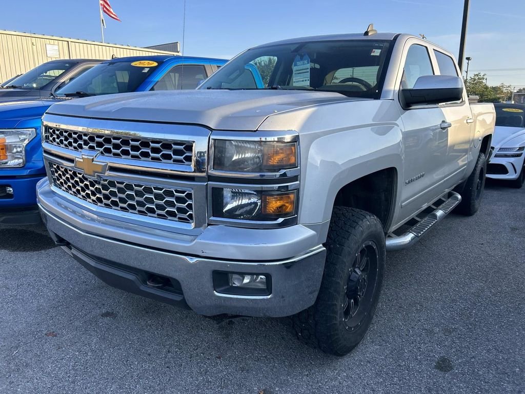 Used 2015 Silver Ice Metallic Chevrolet LT image 5