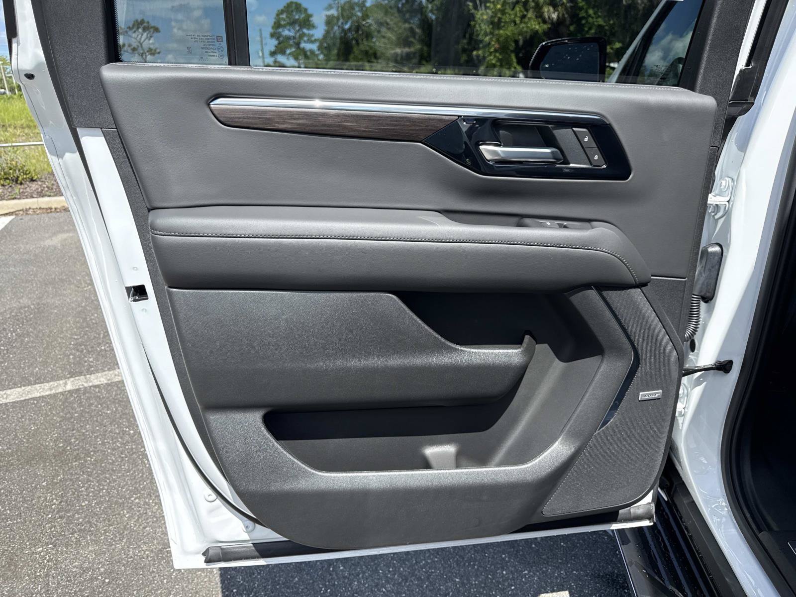 New 2026 Summit White Chevrolet LT image 9