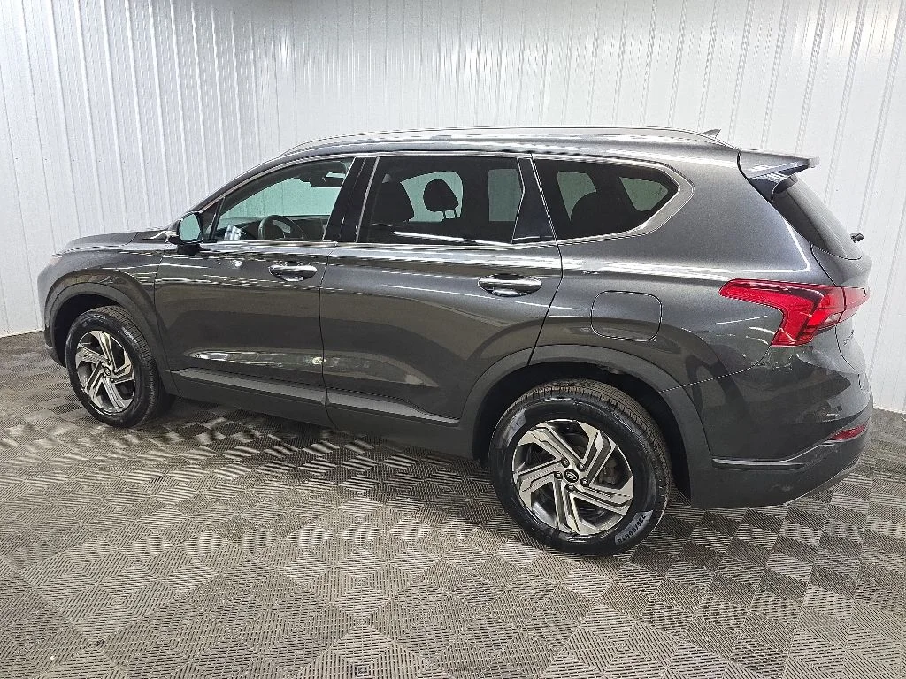 Used 2023 Gray Hyundai SEL image 4