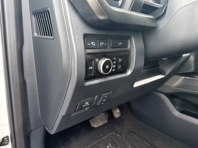 Used 2023 White Ford Lariat image 25