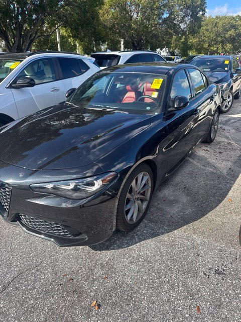 Used 2024 Black Alfa Romeo Sprint image 2