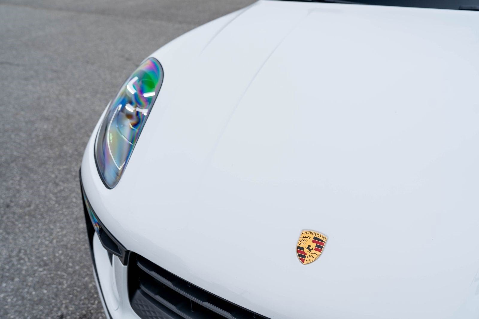 Used 2025 White Porsche Base image 19