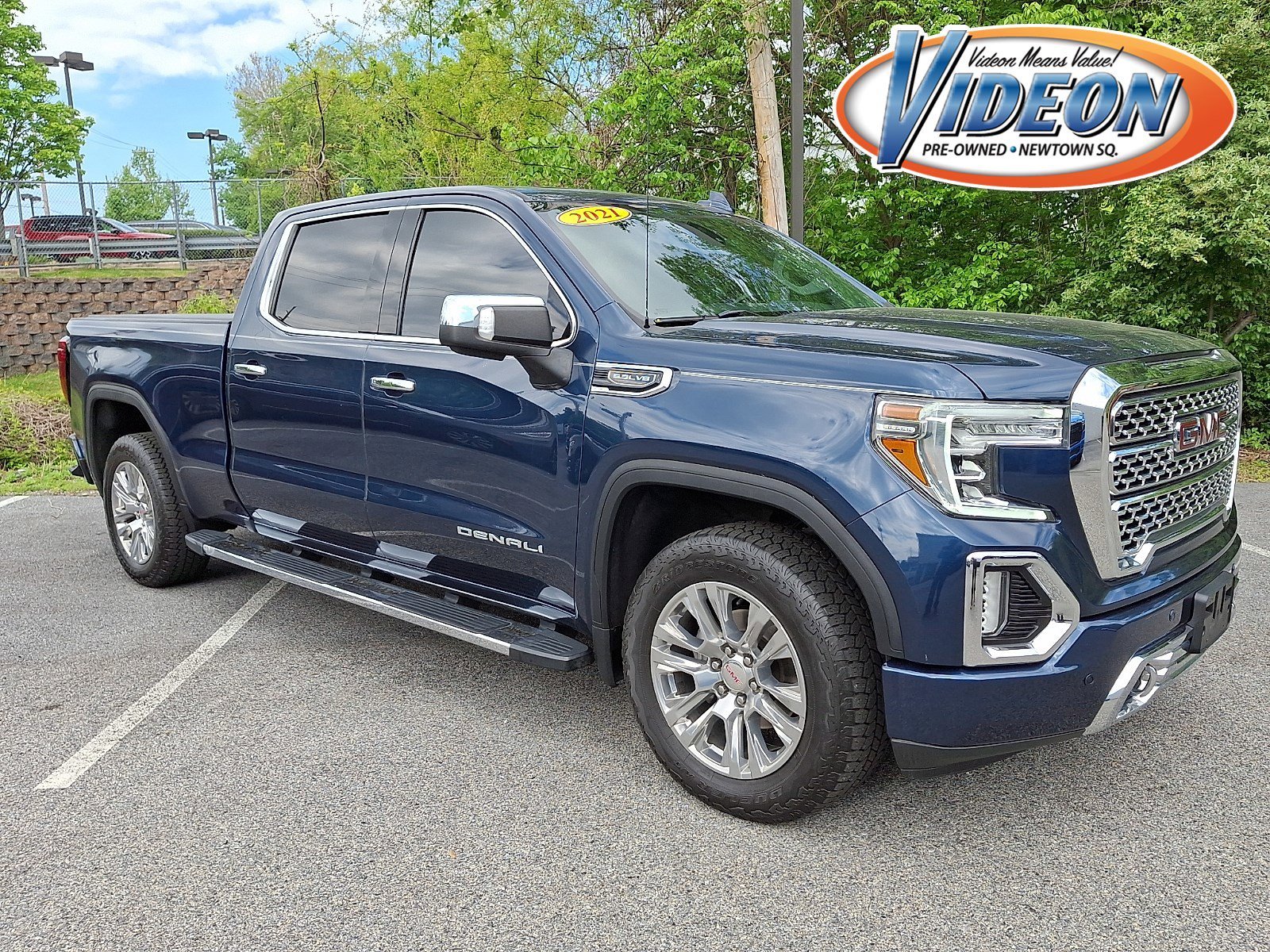 2021 GMC Sierra 4WD Crew Cab Short Box Denali's photo