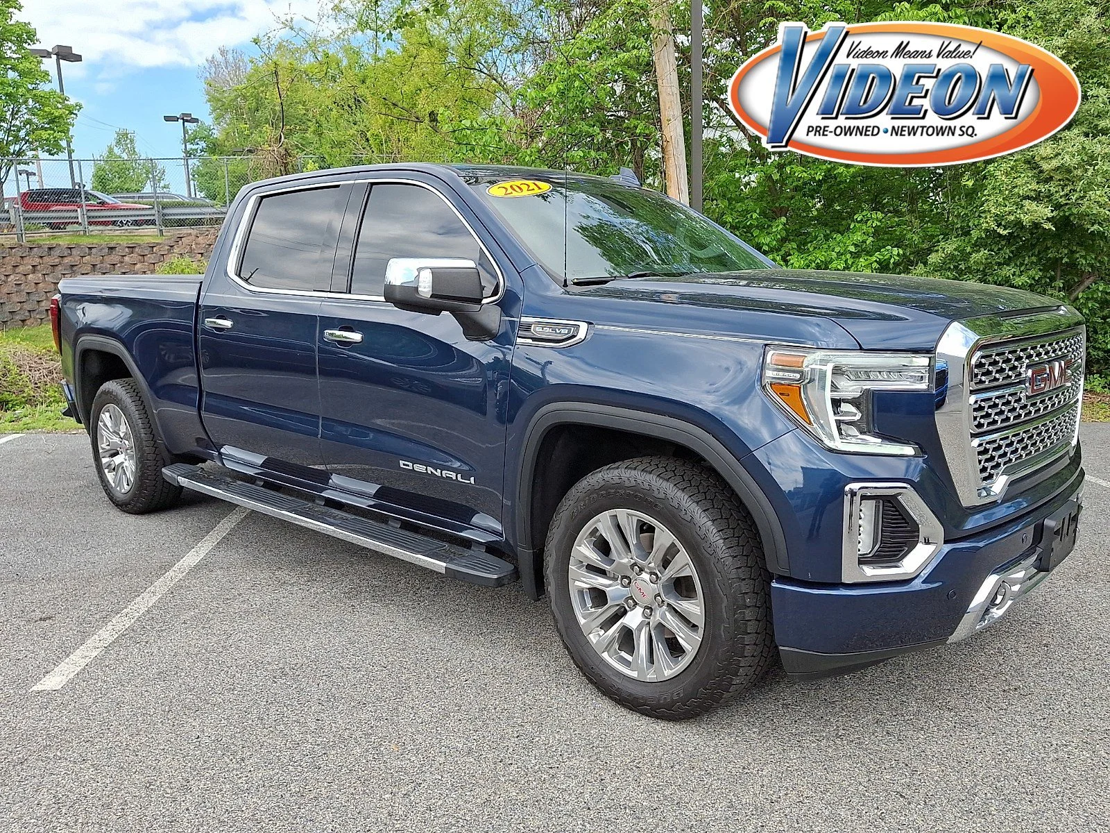 2021 GMC Sierra 4WD Crew Cab Short Box Denali's photo