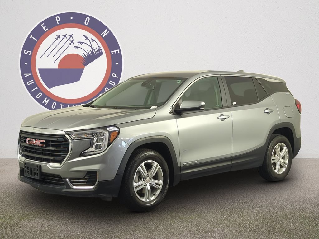 Used 2024 Sterling Metallic GMC SLE image 1