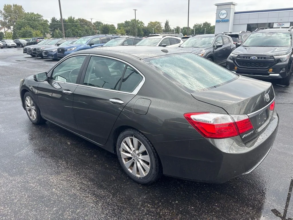 Used 2013 Gray Honda EX-L image 5
