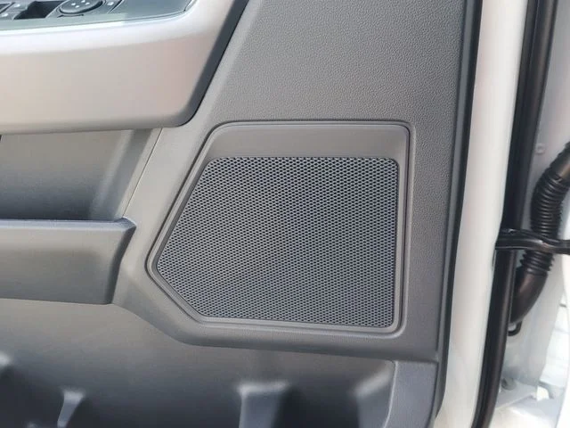 New 2026 Oxford White Ford XLT image 30