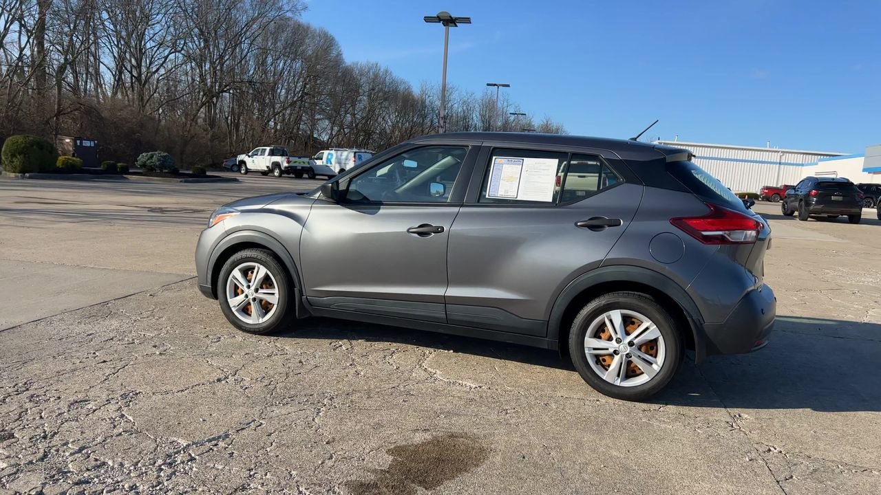 Used 2020 Gun Metallic Nissan S image 6