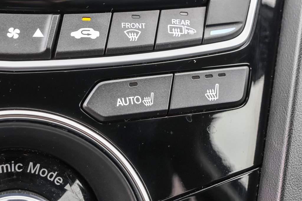 Used 2019  Acura Base image 26