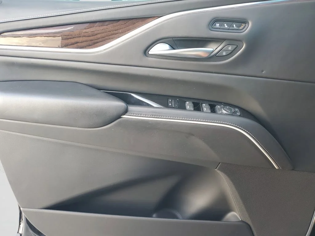 Used 2022 Black Raven Cadillac Sport Platinum image 23