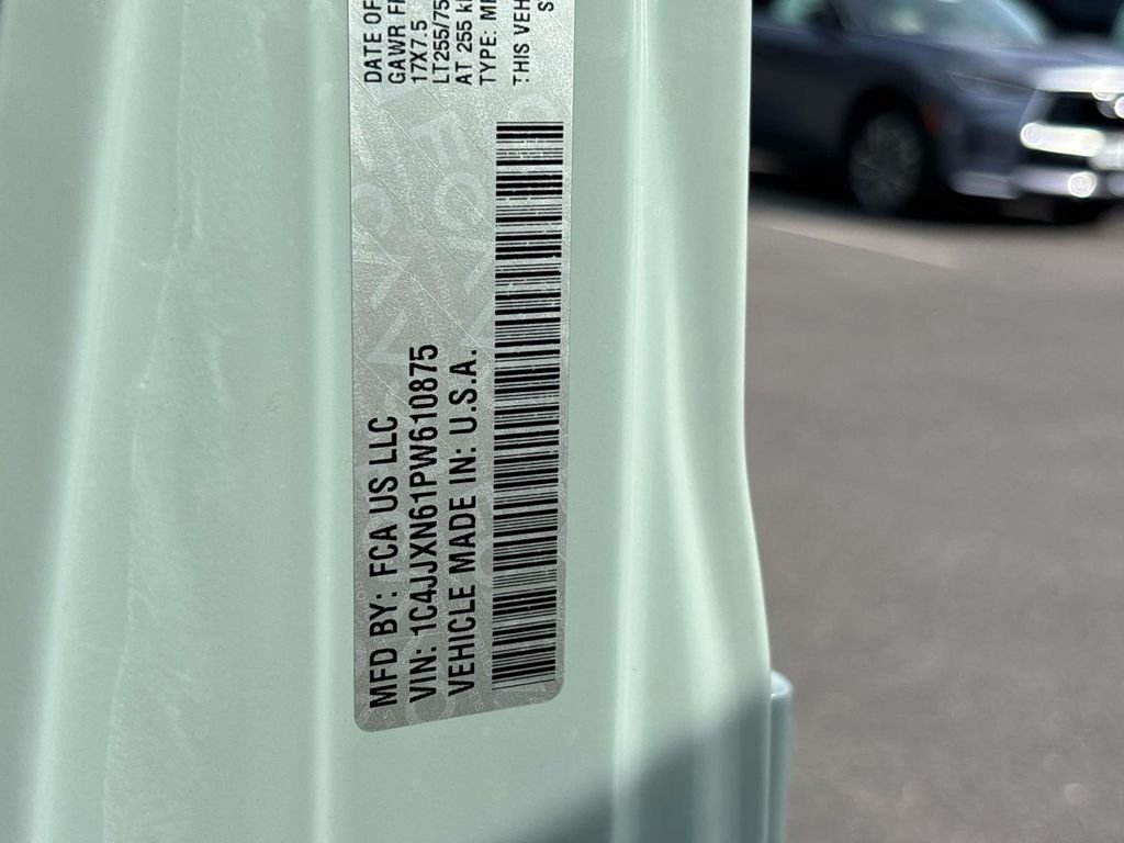 Used 2023  Jeep Willys 4xe image 32