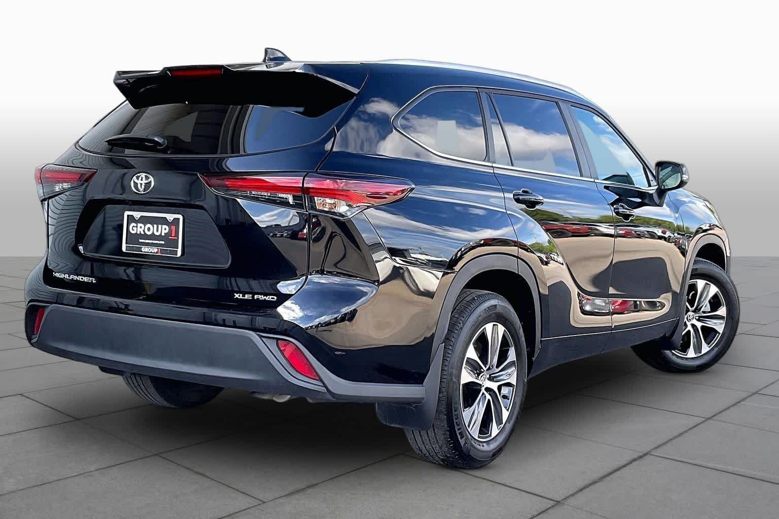 Used 2026 Midnight Black Metallic Toyota XLE image 13
