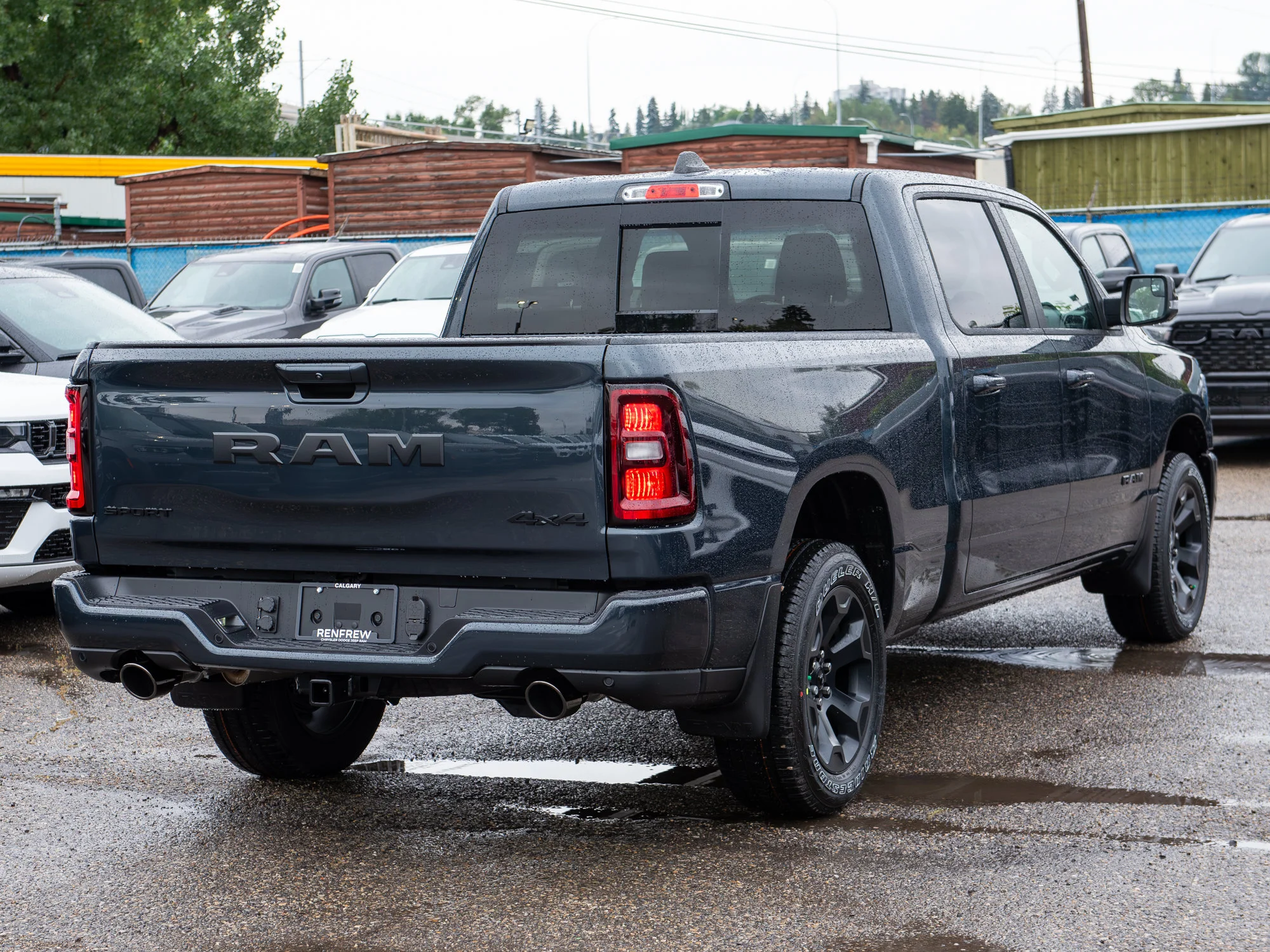 New 2026 Blue RAM Sport* Crew Cab 4x4, Panoramic Sunroof, Heated Seats/Wheel, Nav image 6