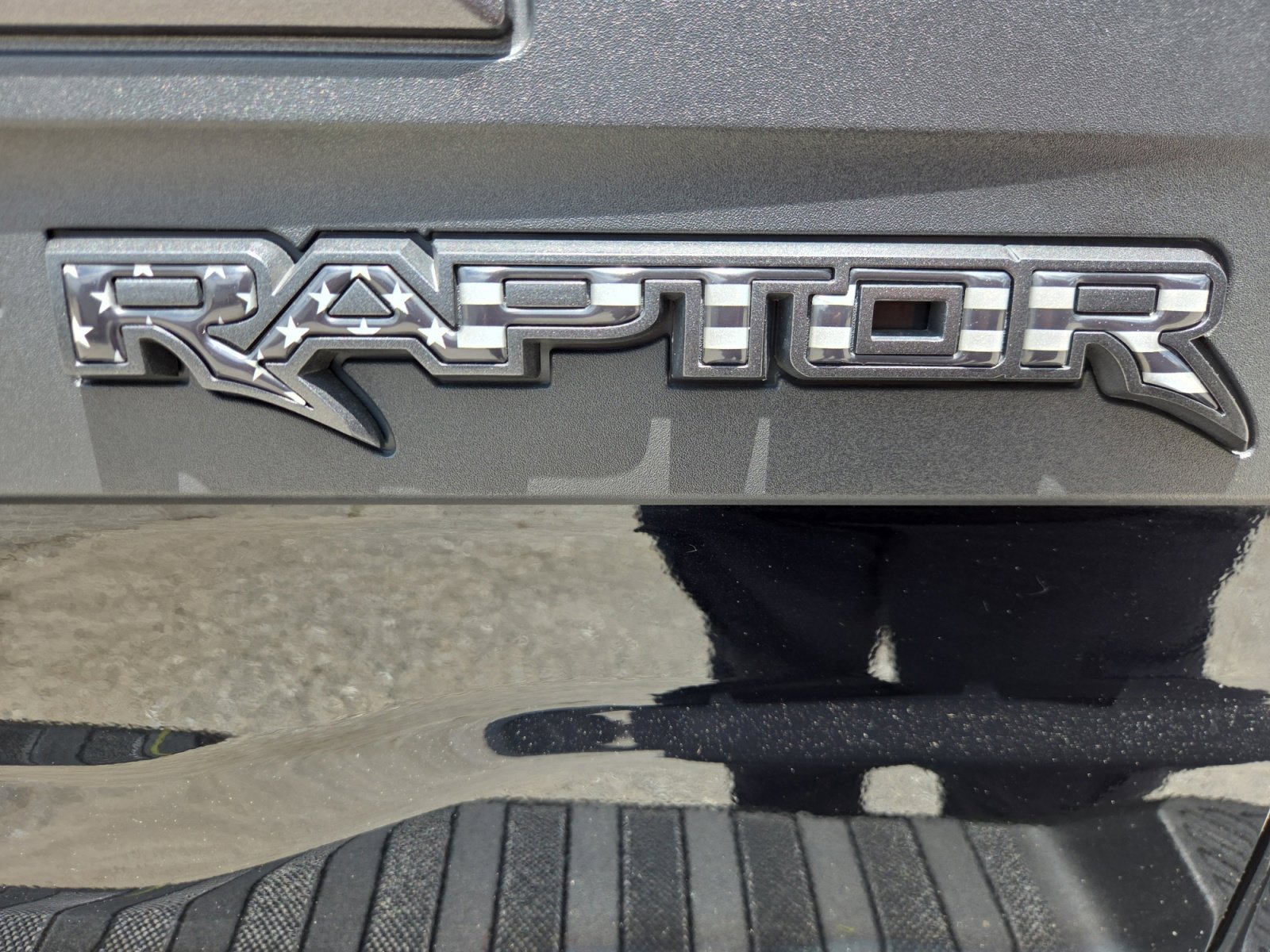 2024 Ford F-150 Raptor - Photo 16