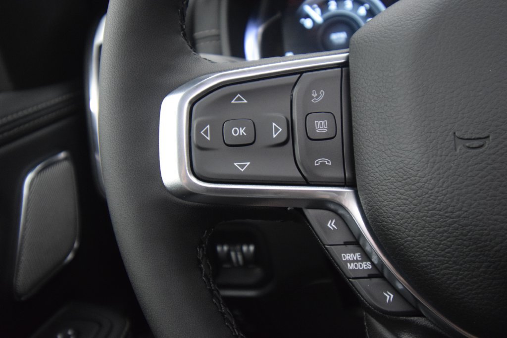 New 2027 Diamond Black Crystal Pearl-Coat Exterior Paint RAM Laramie image 31