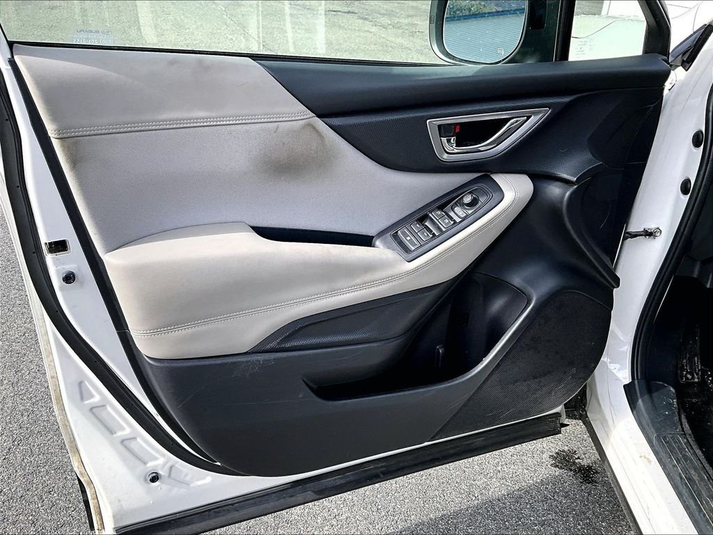 Used 2023 Crystal White Pearl Subaru Premium image 9