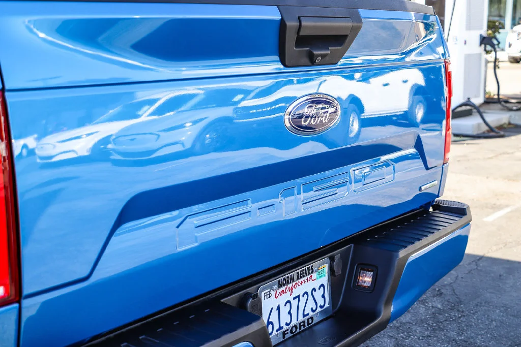 Used 2020 Blue Ford XL image 14
