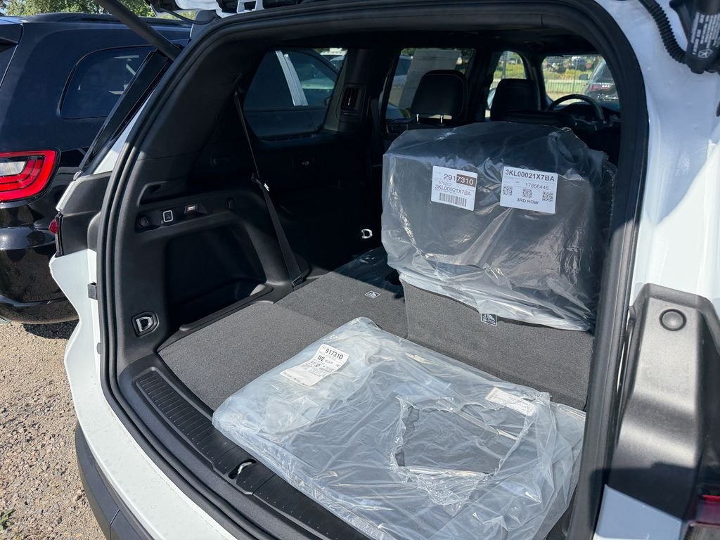 New 2026 Bright White Clearcoat Jeep Altitude image 27
