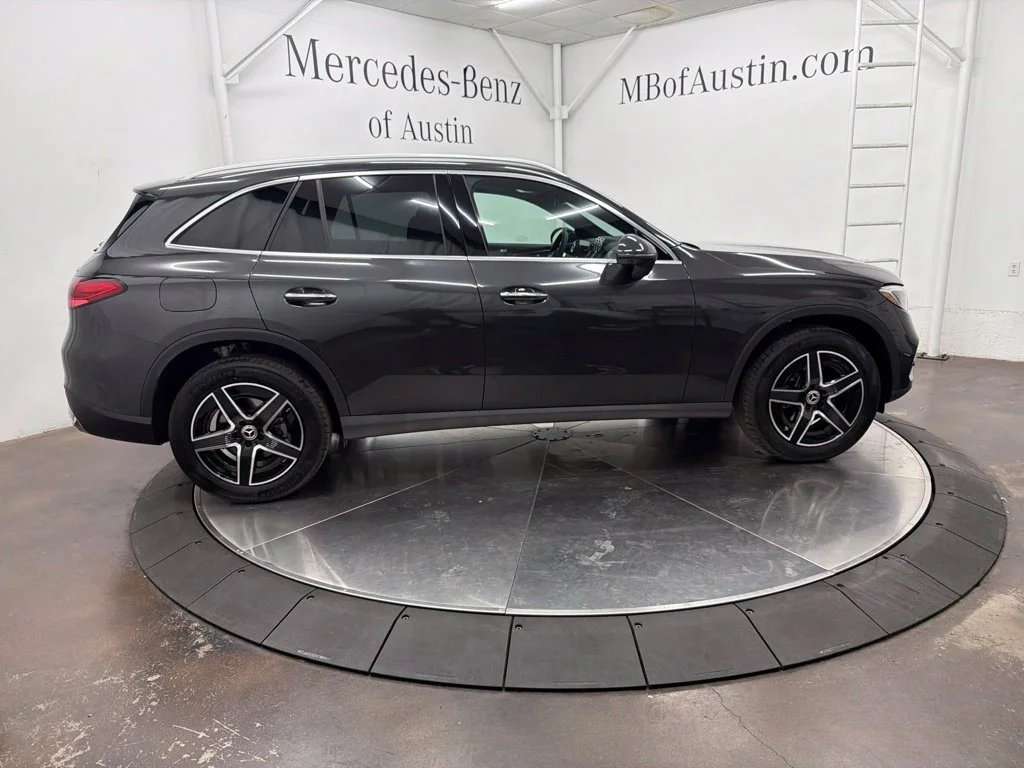 New 2027 Gray Mercedes-Benz GLC 300 image 8