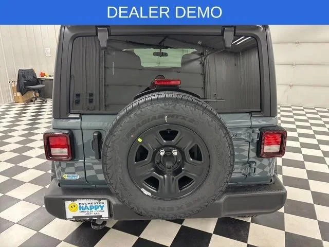 New 2026 Anvil Clear-Coat Exterior Paint Jeep Sport image 4