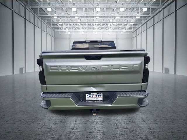 Used 2026 Gray Chevrolet RST image 3