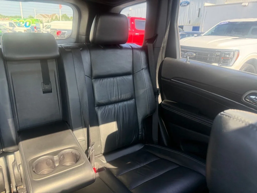 Used 2015 Brilliant Black Crystal Pearlcoat Jeep Limited image 60