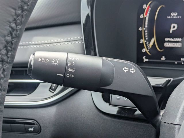 Used 2027 Gray INFINITI LUXE image 29