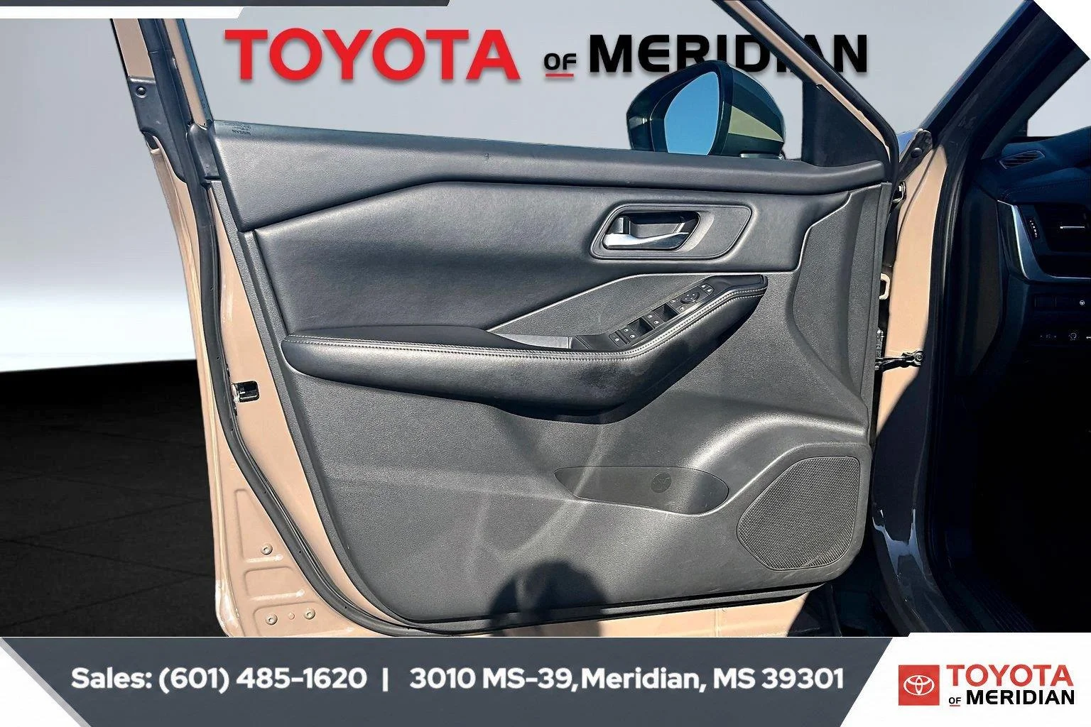 Used 2025 Baja Storm Metallic Nissan SV image 17