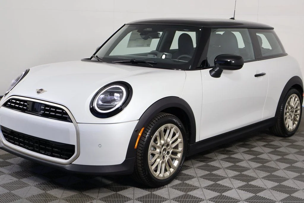 2026 MINI Hardtop's photo