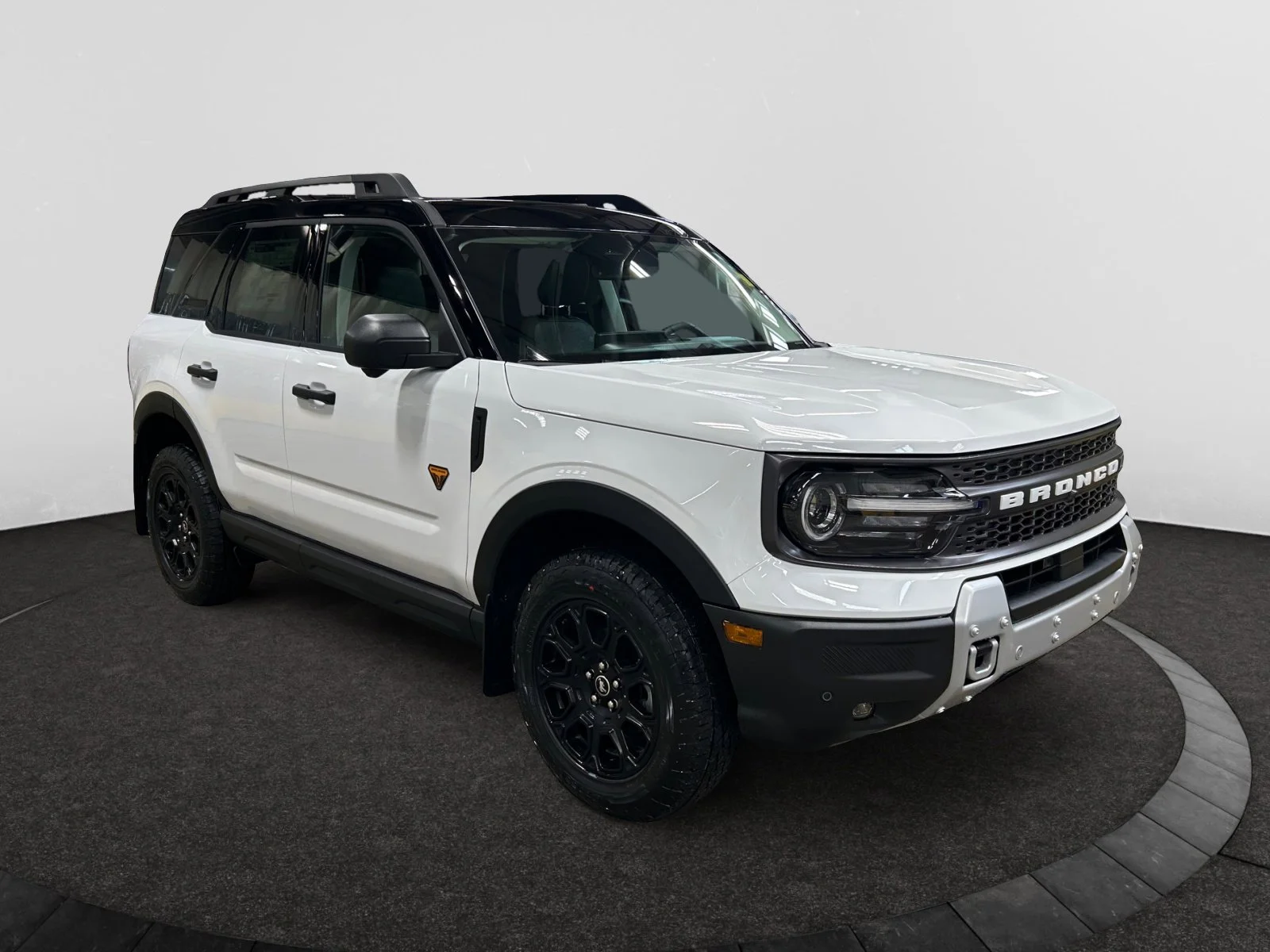 New 2026 Oxford White Ford Badlands image 7