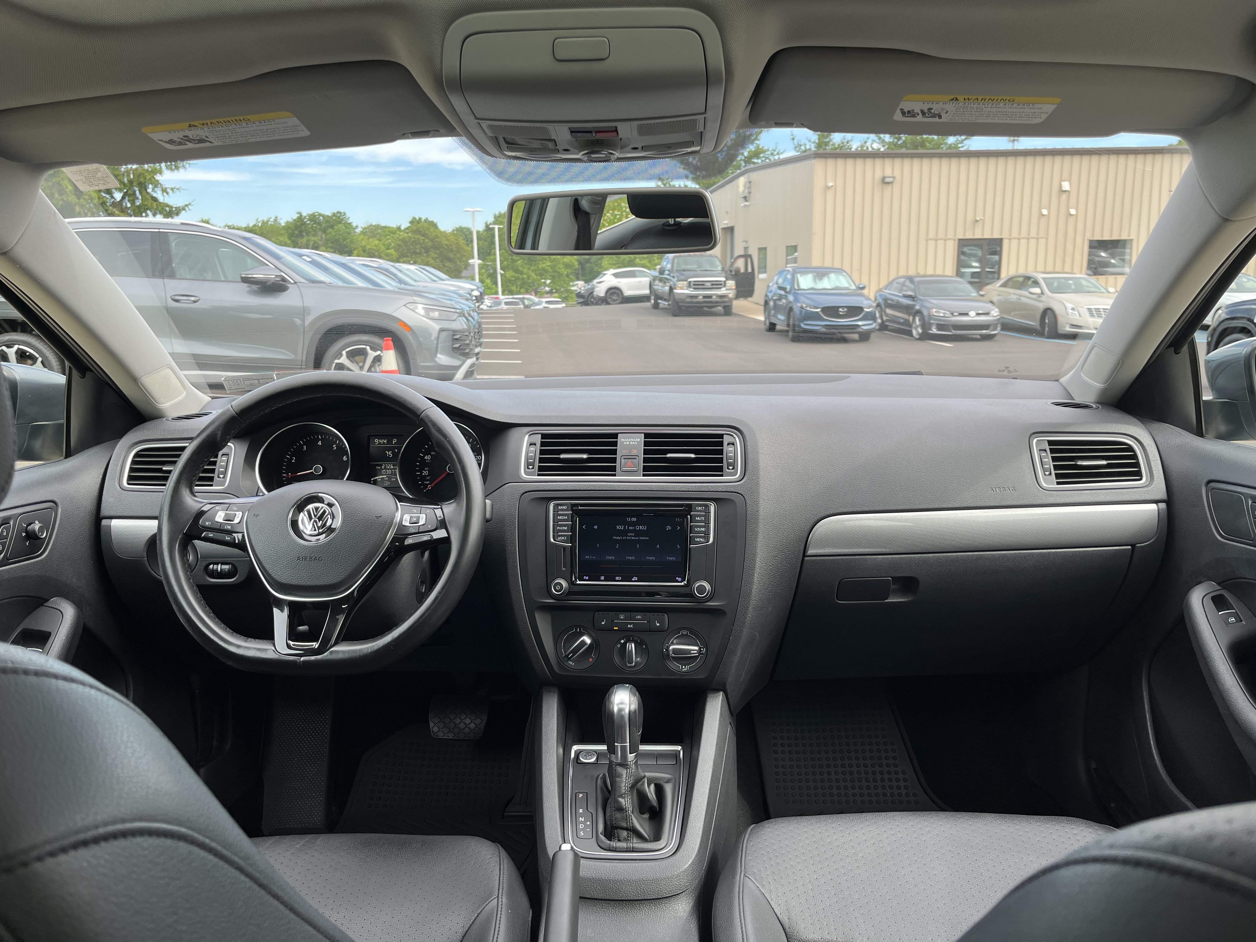 Used 2016 Gray Volkswagen 1.4T SE image 3