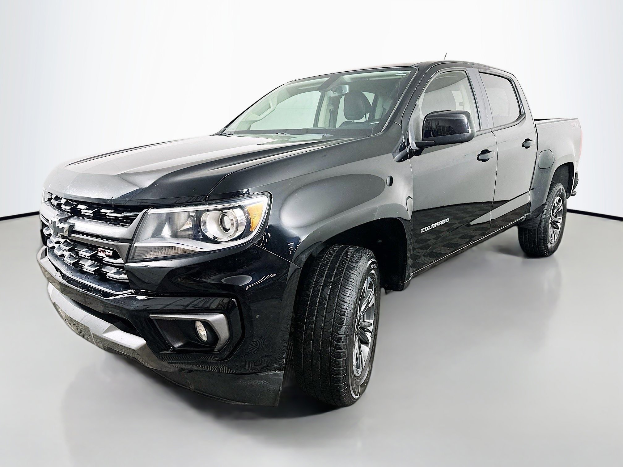 Used 2022 Black Chevrolet 4WD Z71 image 3
