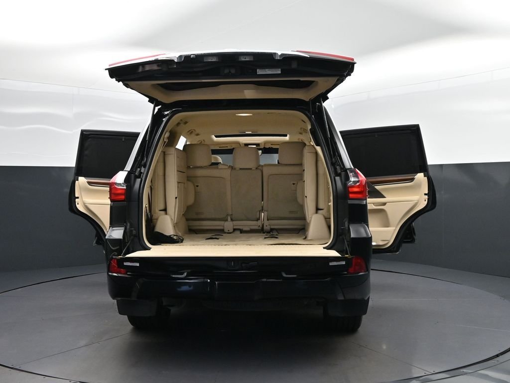 2017 Lexus LX 570 - Photo 53
