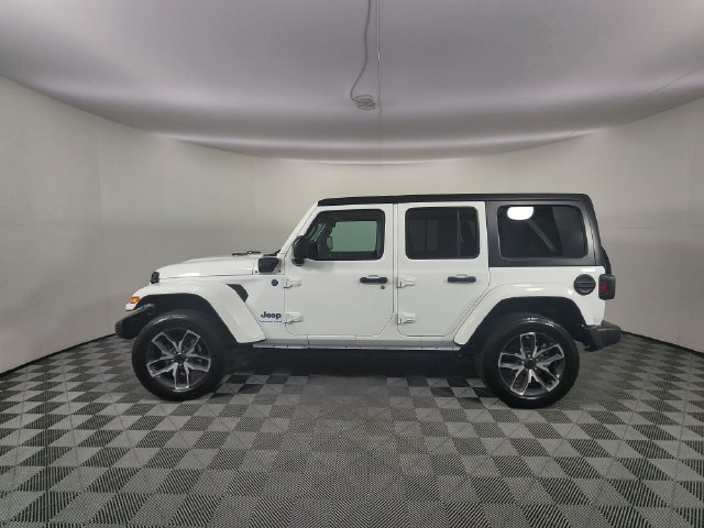 Used 2024 White Jeep Sport S 4xe image 2