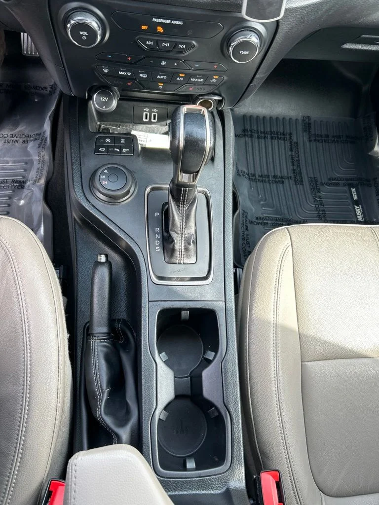Used 2020 Red Ford Lariat image 15