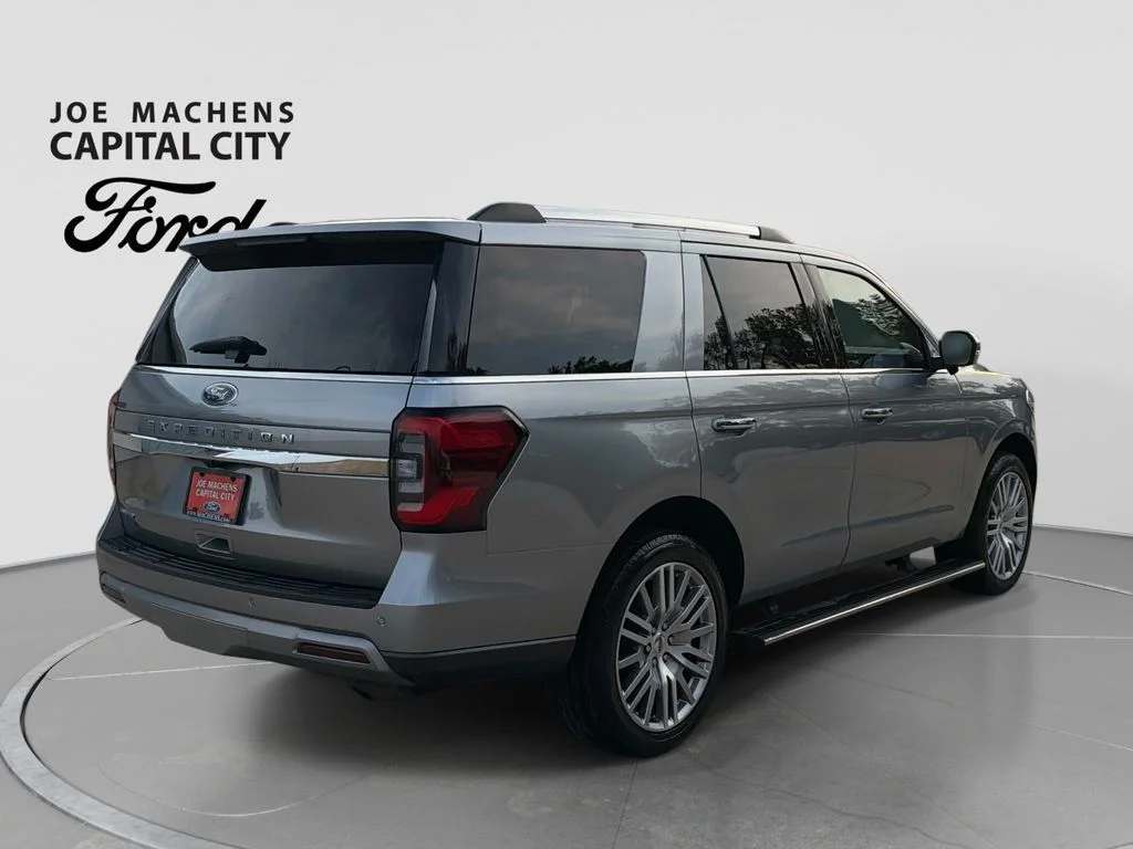 Used 2024 Silver Metallic Ford Limited image 5